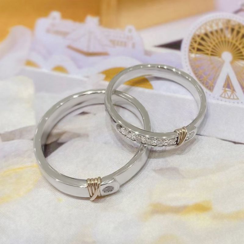 The hollow design of 14K gold couples rings, which shows personality, breaks the traditional shackles