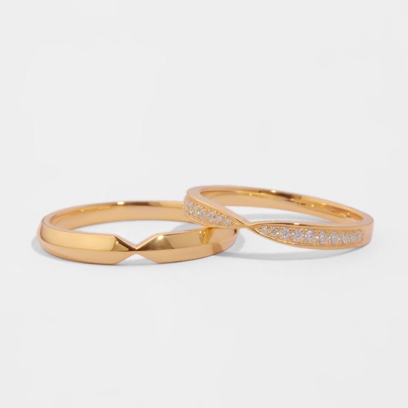 Diagonal 18K Gold Couples Rings - Elegant Design for Engagement, Wedding and Eternal Love