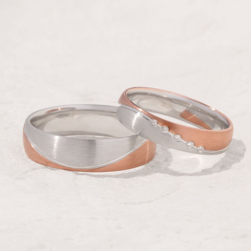 Duet of Luxury: Seamless 18K Gold Ring Set for Couples - Platinum, Yellow, Rose Gold