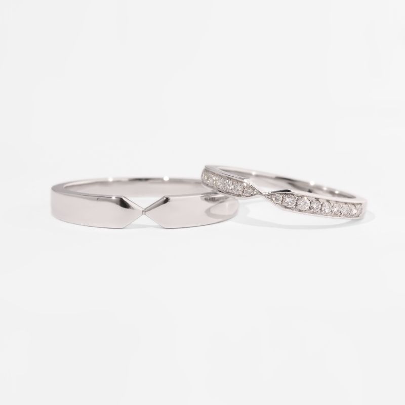 Edgy 18K Gold Couples Rings - Bold Design for Engagement, Wedding, and Eternal Commitment